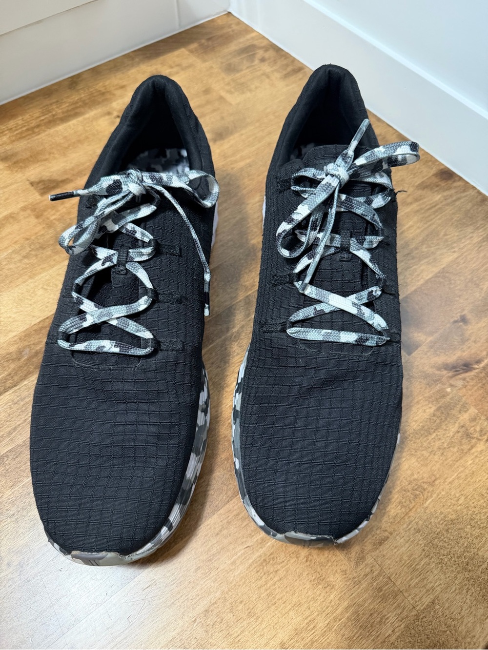 NOBULL Black Knit Sneakers with Gray Camo Laces- video in listing